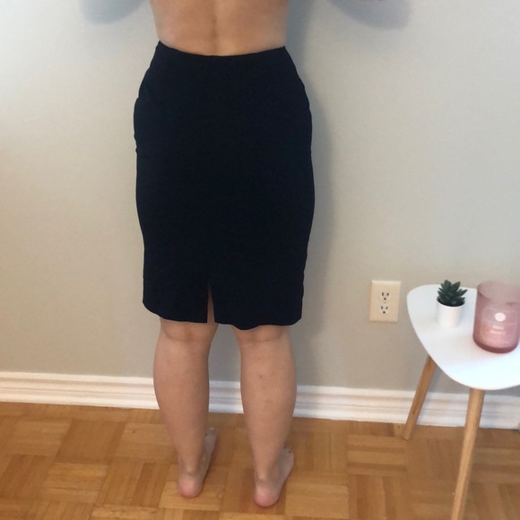 Black Knee-Length Skirt - Picture 2 of 4